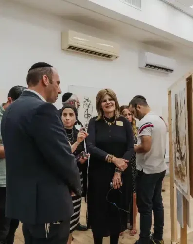 לכל איש יש שם